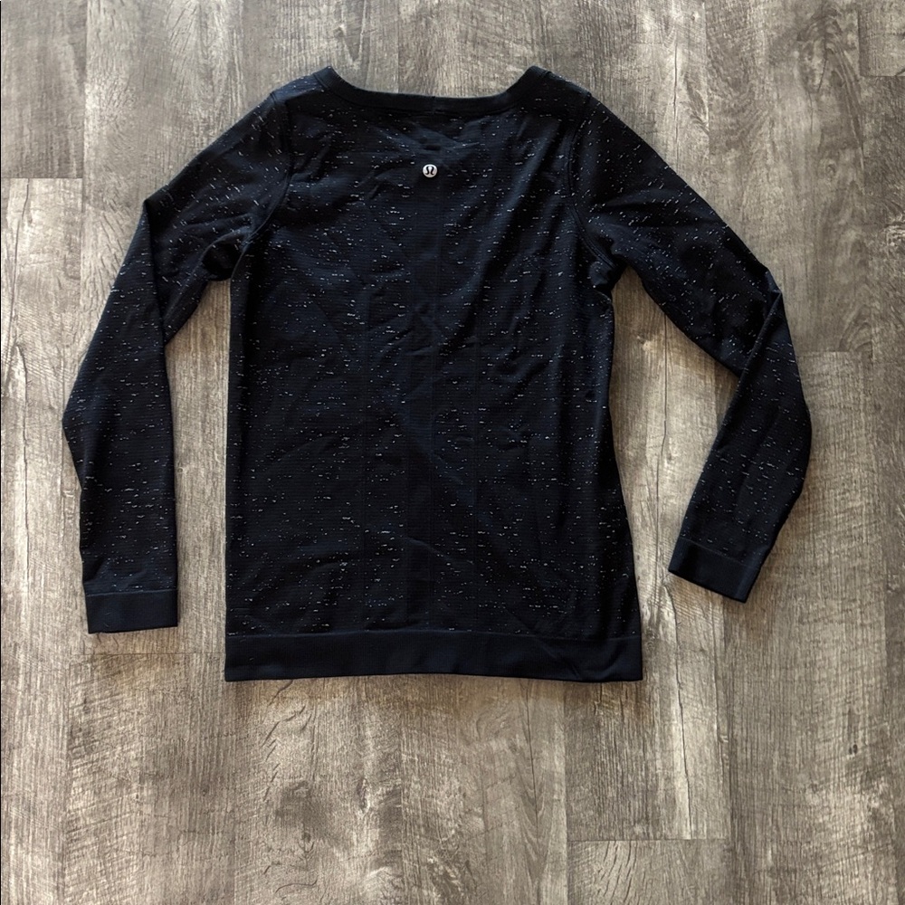Lululemon - Picture 2 of 2